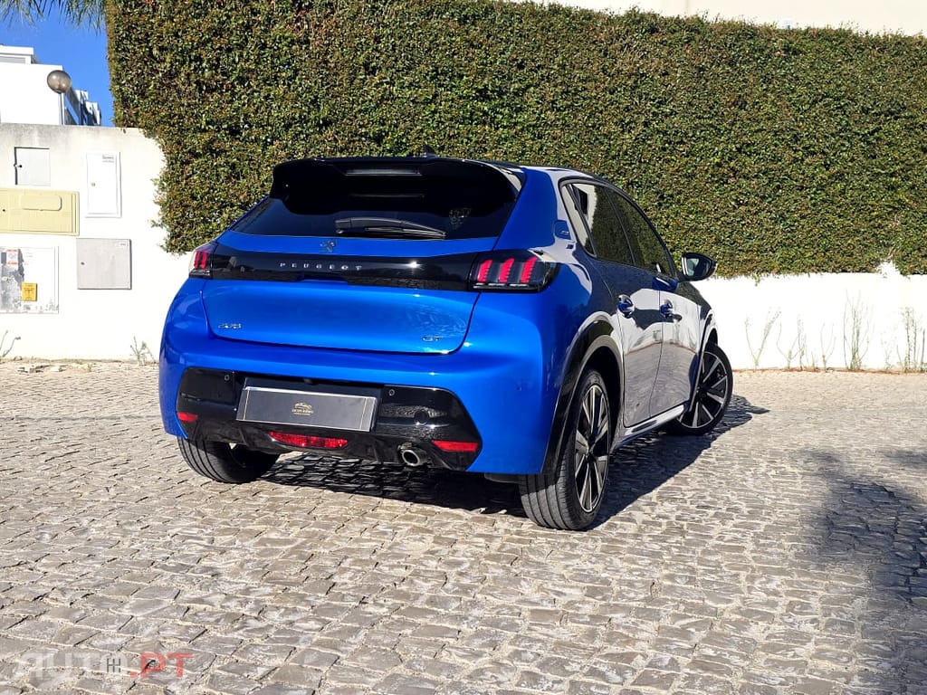 Peugeot 208 1.2 Puretech GT EAT8