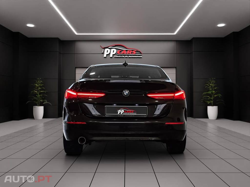 BMW 216 d Line Sport — fotografia 33
