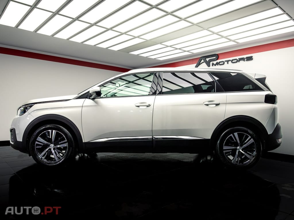Peugeot 5008 1.5 BlueHDi Allure EAT8