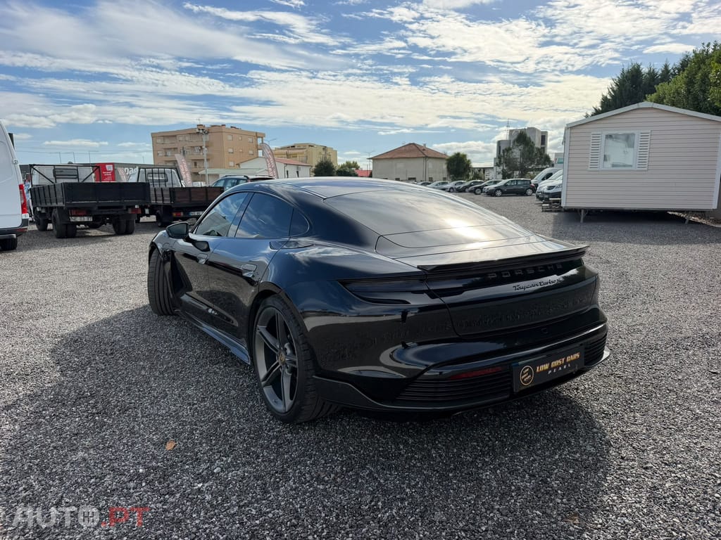 Porsche Taycan Turbo S