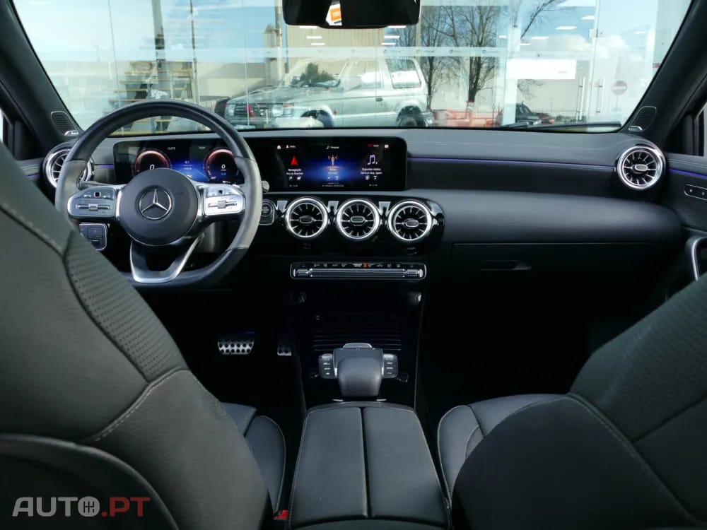 Mercedes-Benz A 250 e AMG Line