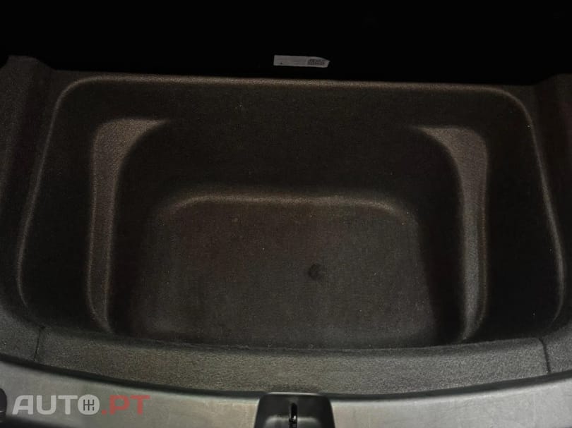 Tesla Model Y Long Range Dual Motor AWD