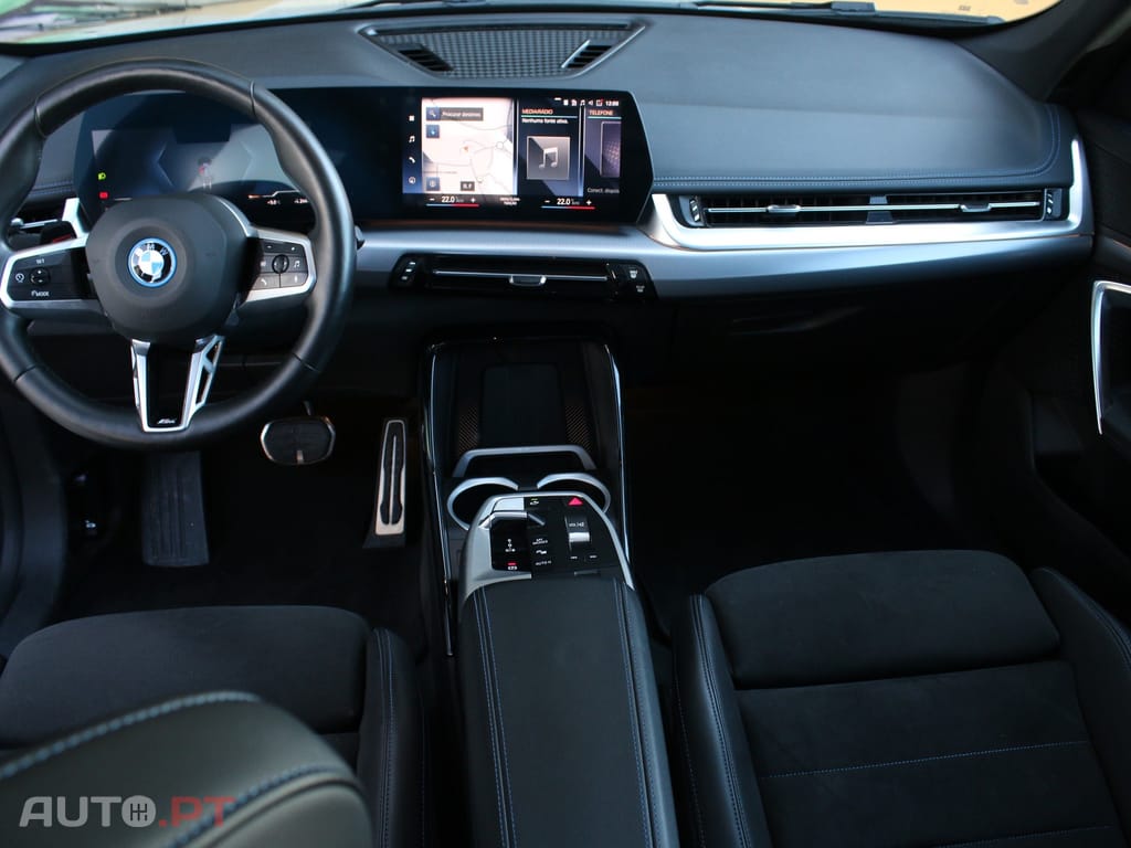 BMW iX1 xDrive30 Pack Desportivo M