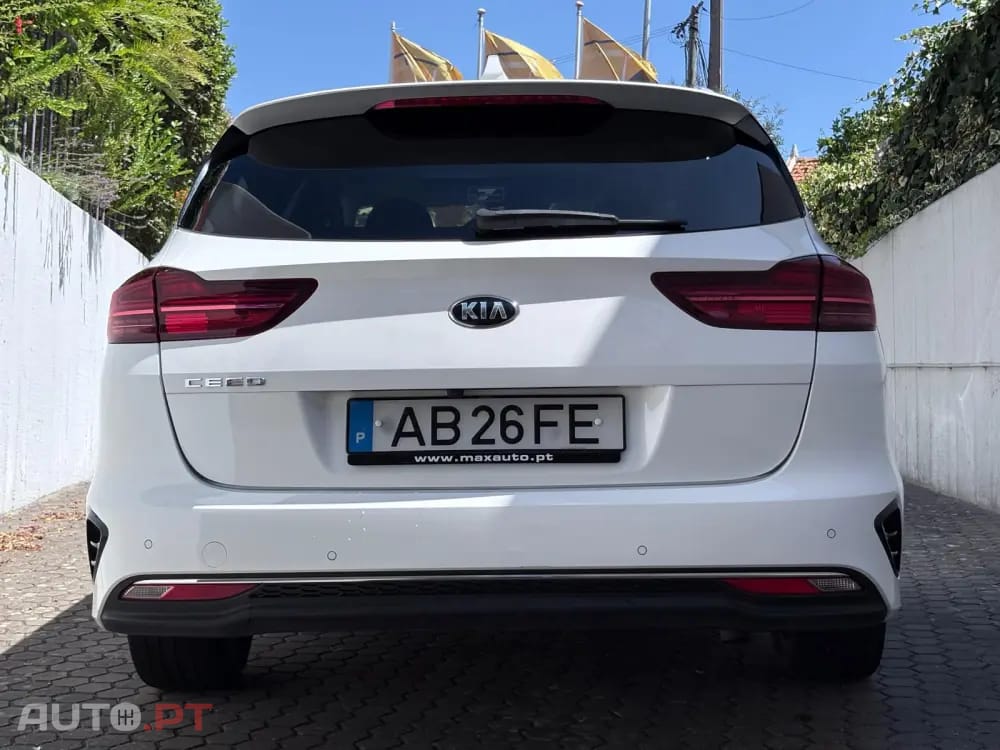 Kia Ceed SW 1.4 T-GDI Drive+SRF 7DCT