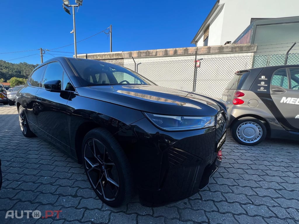BMW iX xDrive50