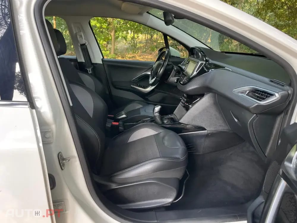 Peugeot 2008 1.2 PureTech Allure