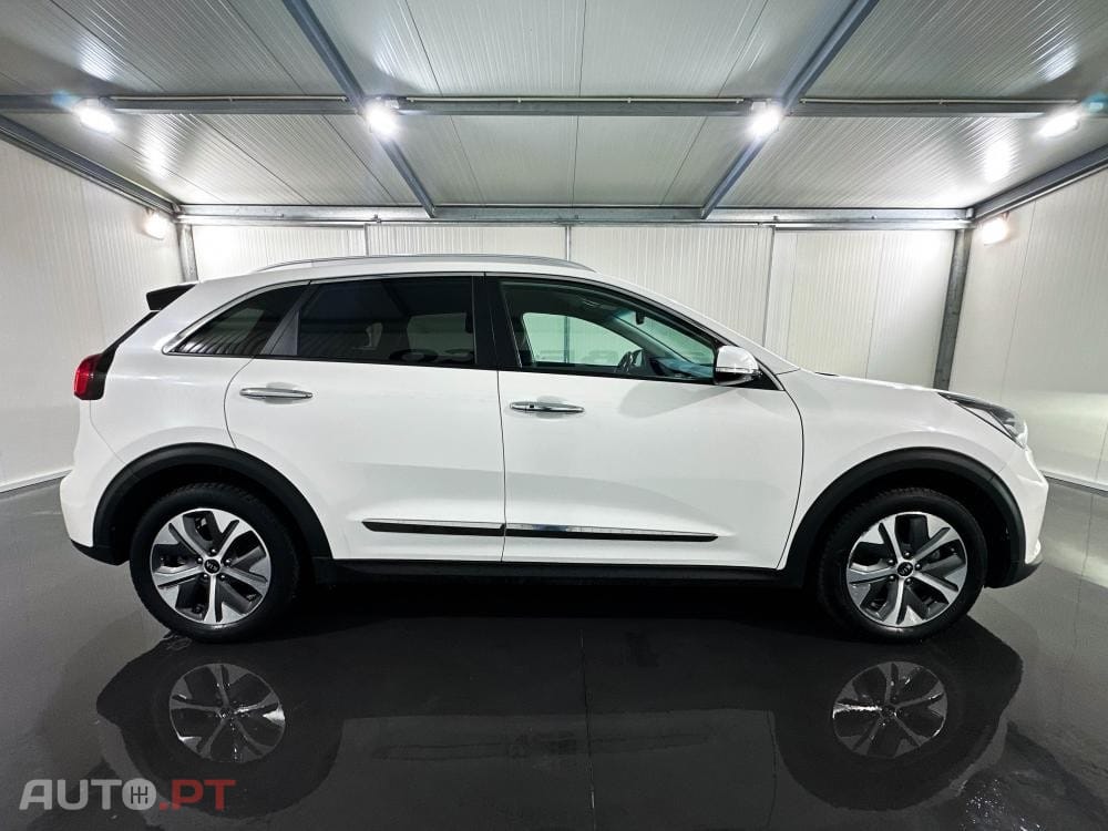 Kia Niro Premium Edition