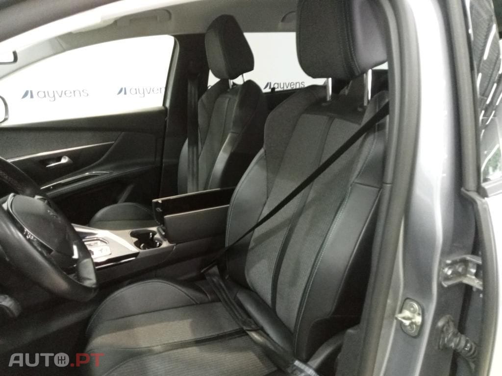 Peugeot 5008 1.5 BlueHDi Allure Pack EAT8