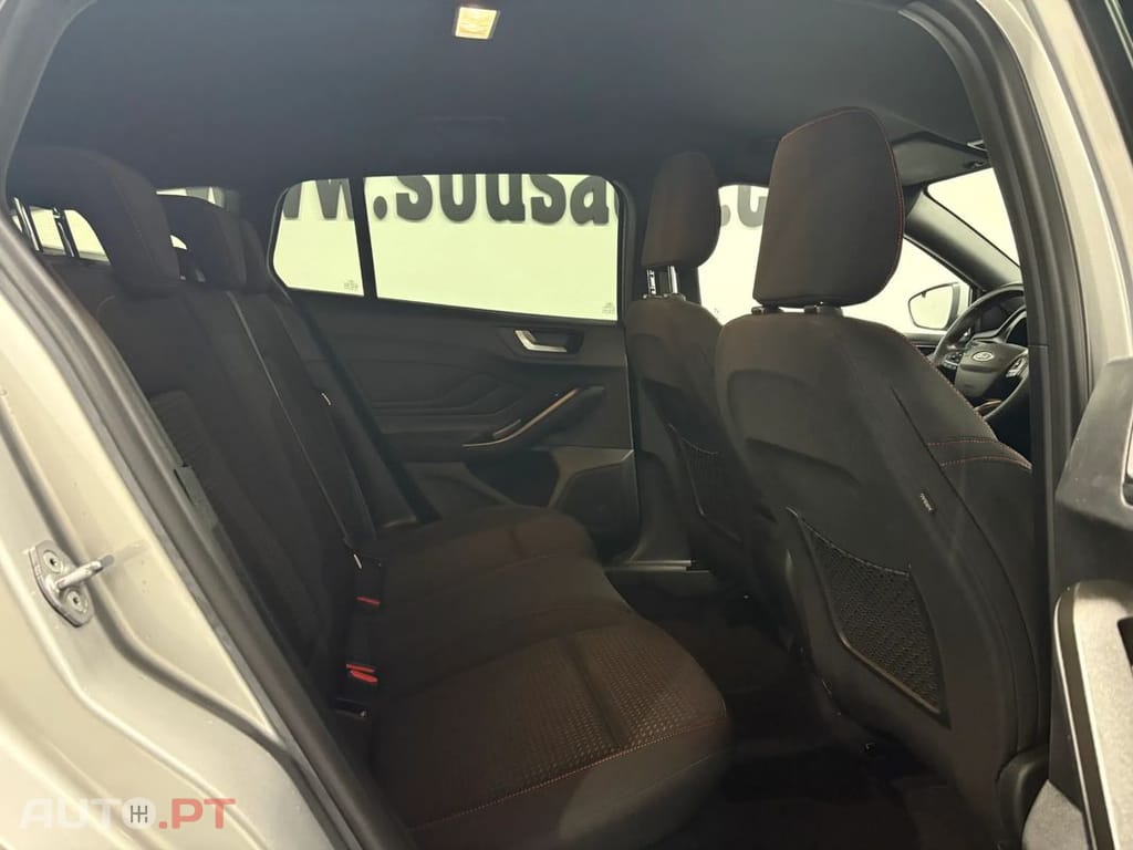 Ford Focus SW 1.0 EcoBoost S&S ST-LINE DESIGN