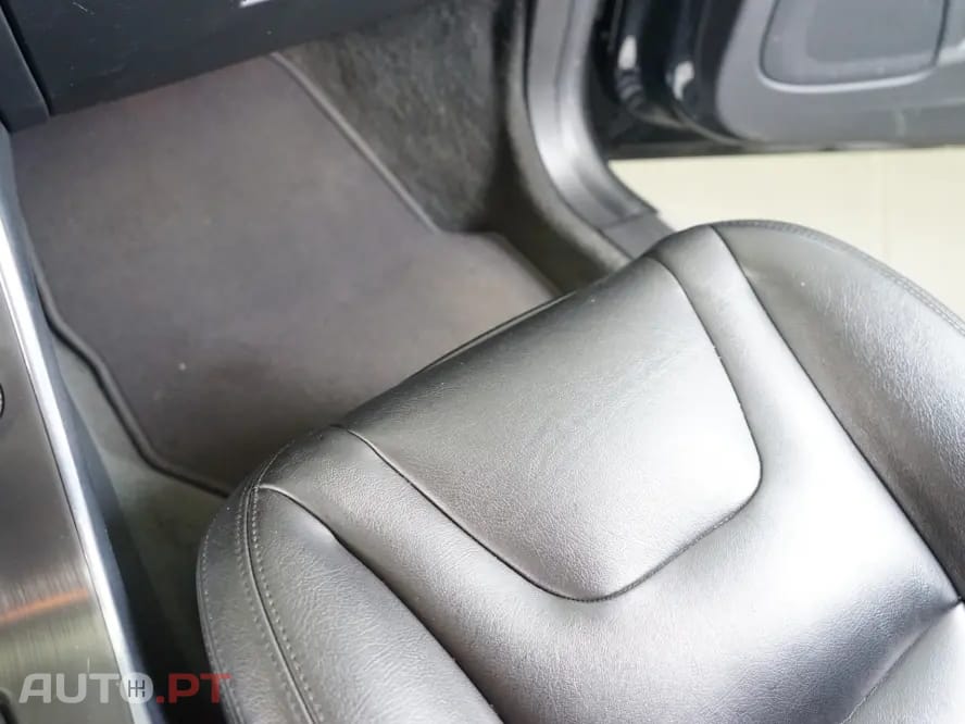 Volvo V60 2.4 D6 Momentum AWD Phev