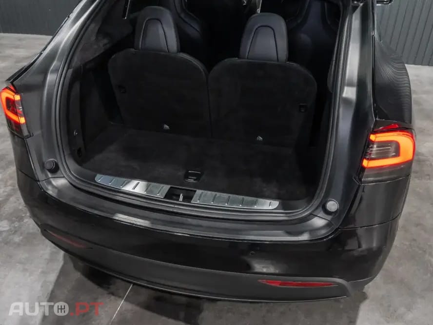 Tesla Model X 100D