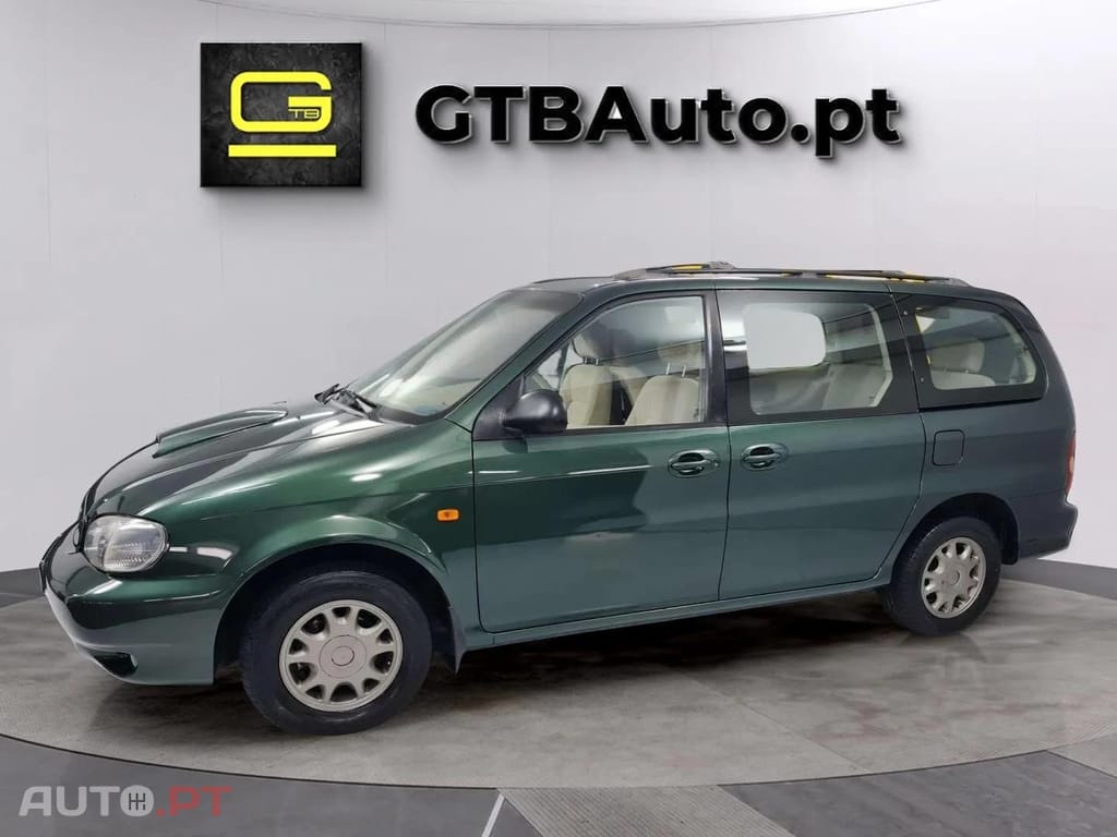 Kia Carnival LS