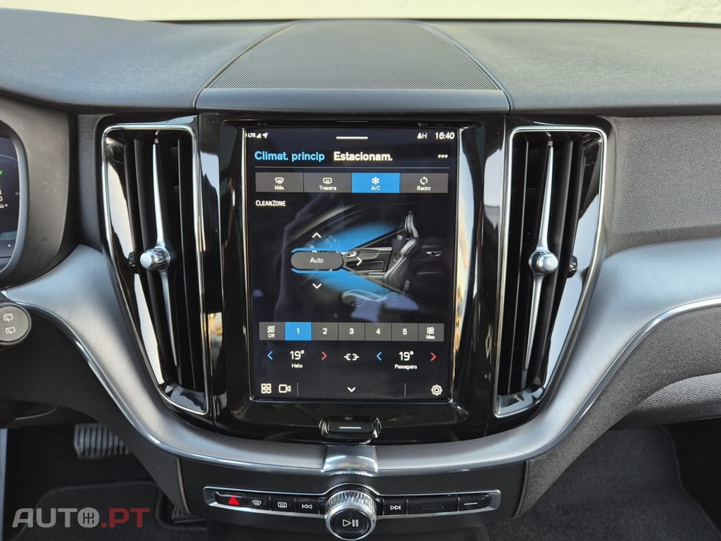 Volvo XC60 2.0 T6 PHEV Inscription AWD