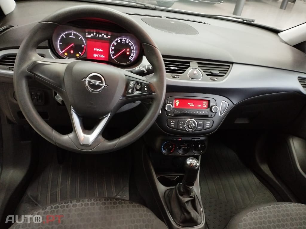 Opel Corsa Outro