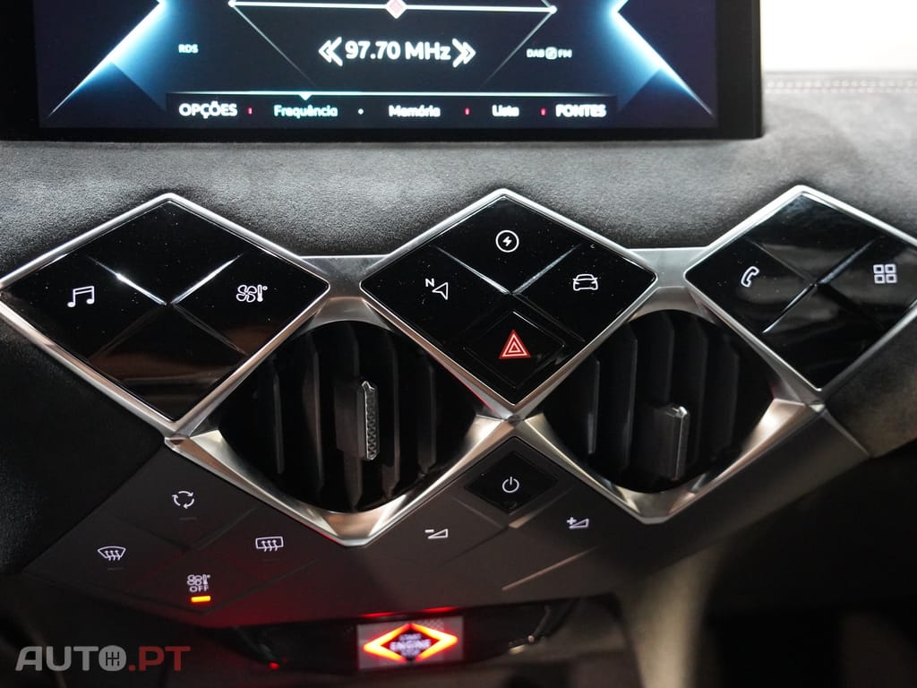 DS DS3 Crossback E-Tense Performance Line