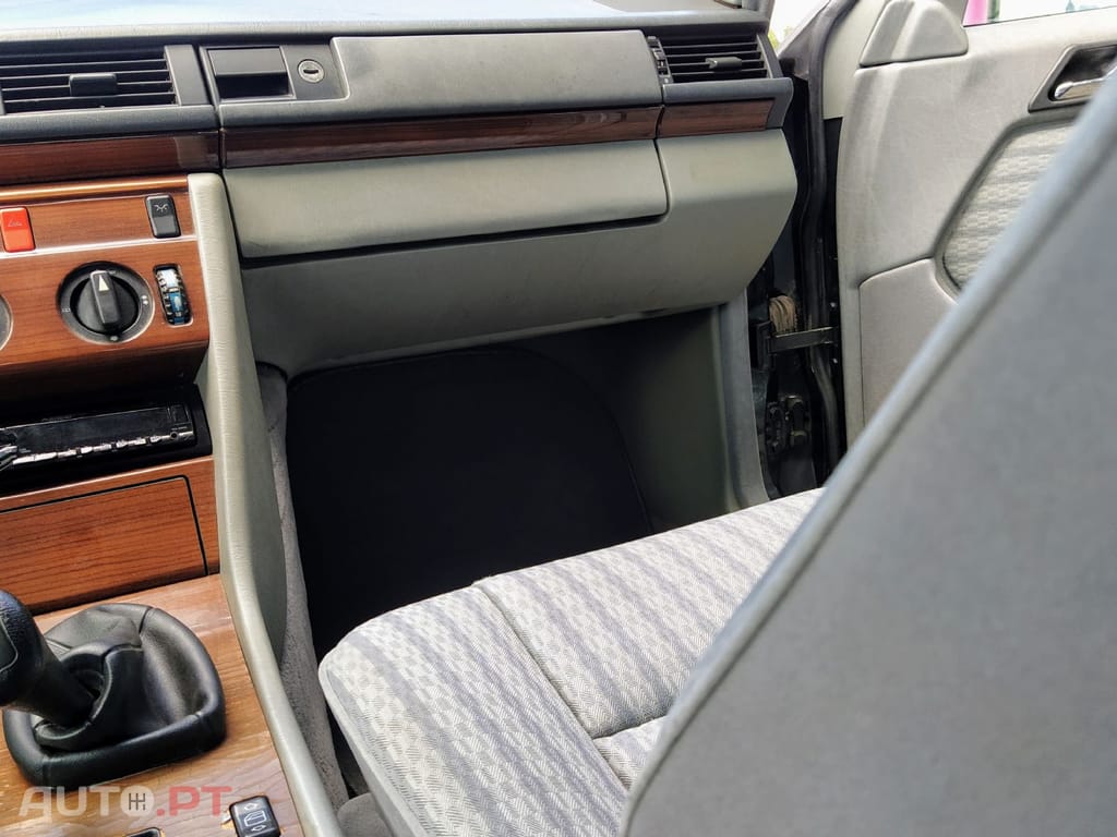 Mercedes-Benz 250 D