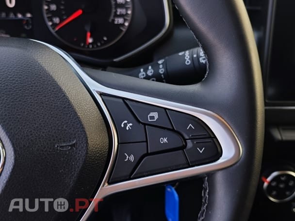 Renault Clio 1.0 TCe Intens Bi-Fuel — fotografia 11