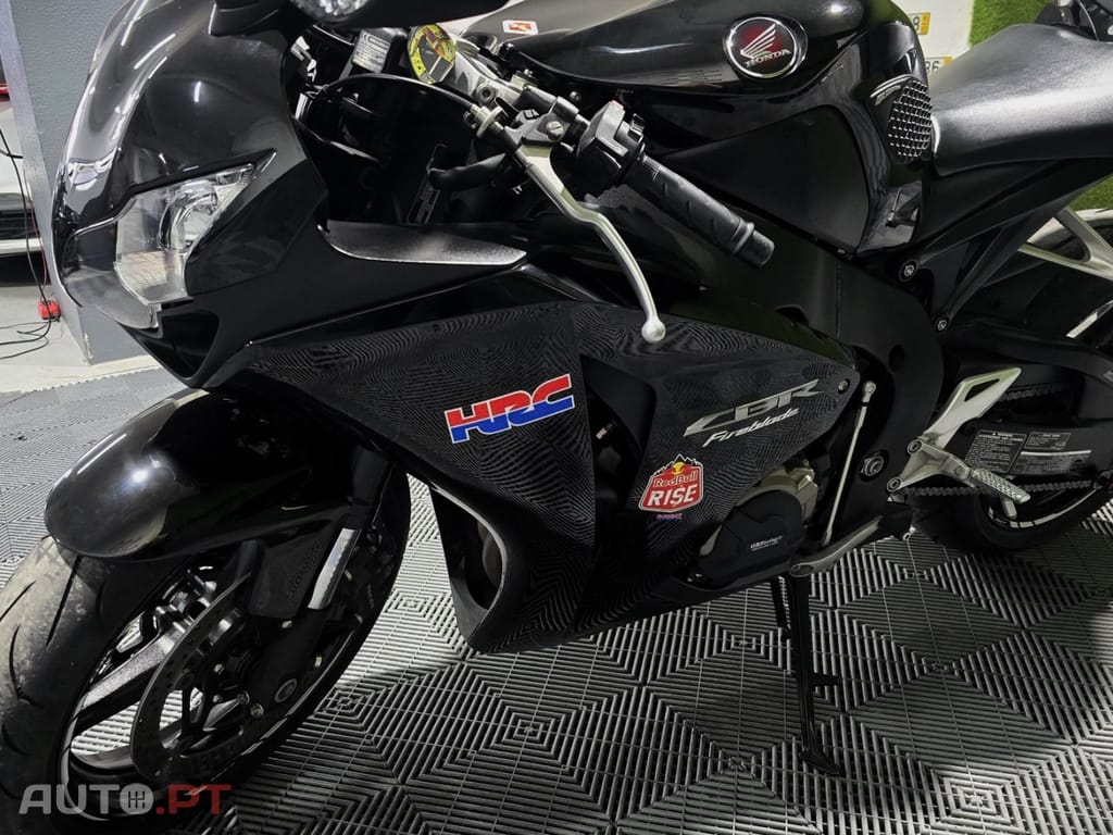 Honda CBR !000 RR Fireblade