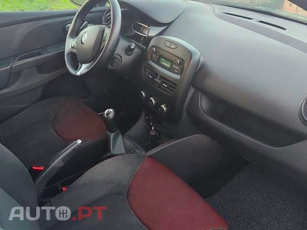 Renault Clio 1.5 dCi Zen / 89€ mês