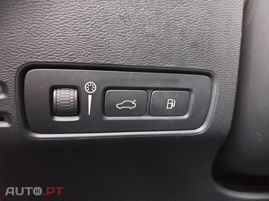 Volvo XC40 1.5 T5 PHEV R-Design Expression
