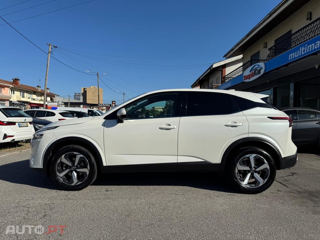 Nissan Qashqai 1.3 DIG-T N-Connecta J18