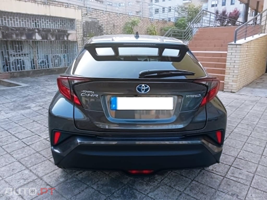 Toyota C-HR 1.8 hibrido 122cv Square Collection