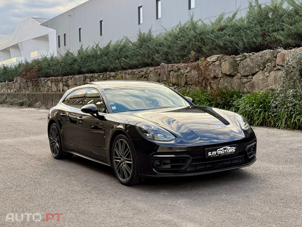 Porsche Panamera 4 E-Hybrid Platinum Edition