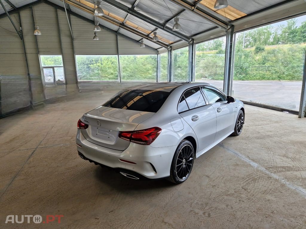 Mercedes-Benz A 250 e AMG Line