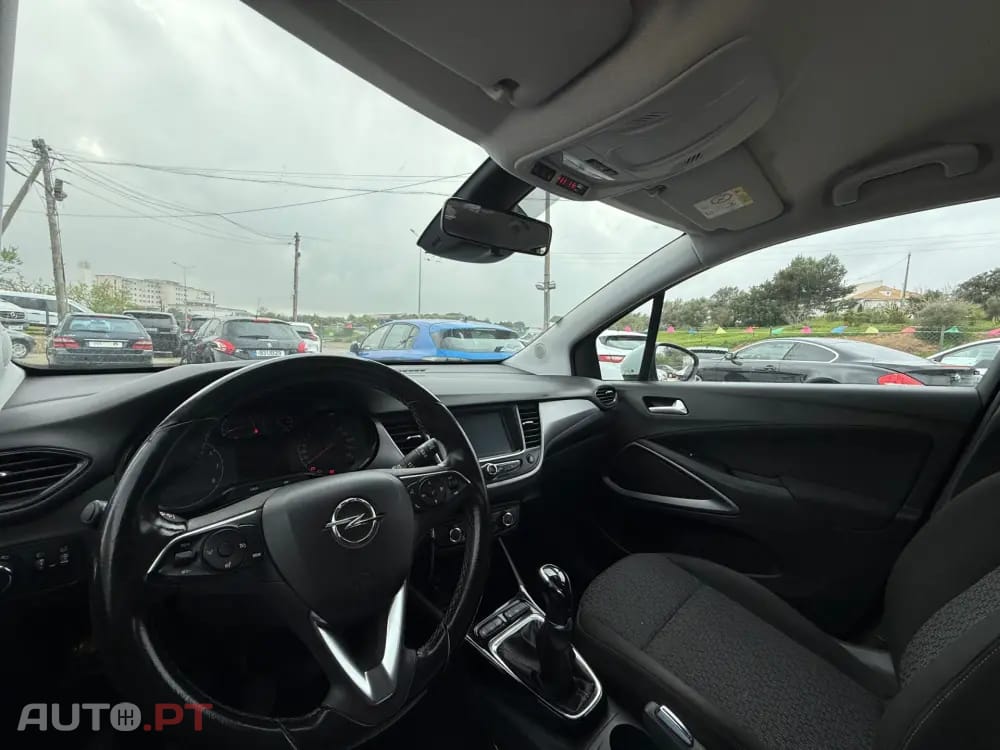 Opel Crossland Outro