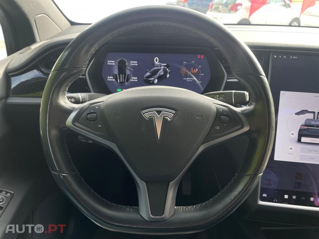 Tesla Model X 75D