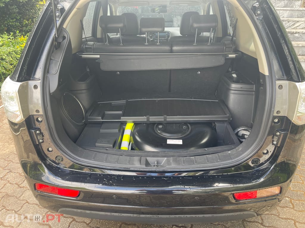 Mitsubishi Outlander PHEV+GPL