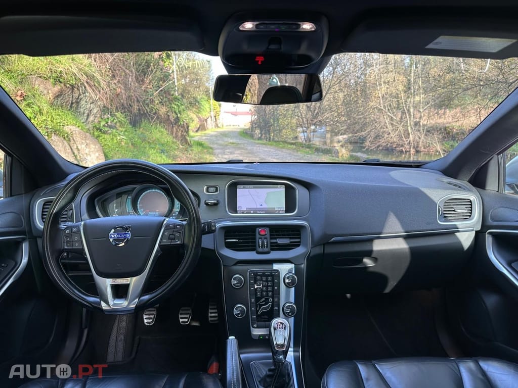 Volvo V40 1.6 D2 R-Design