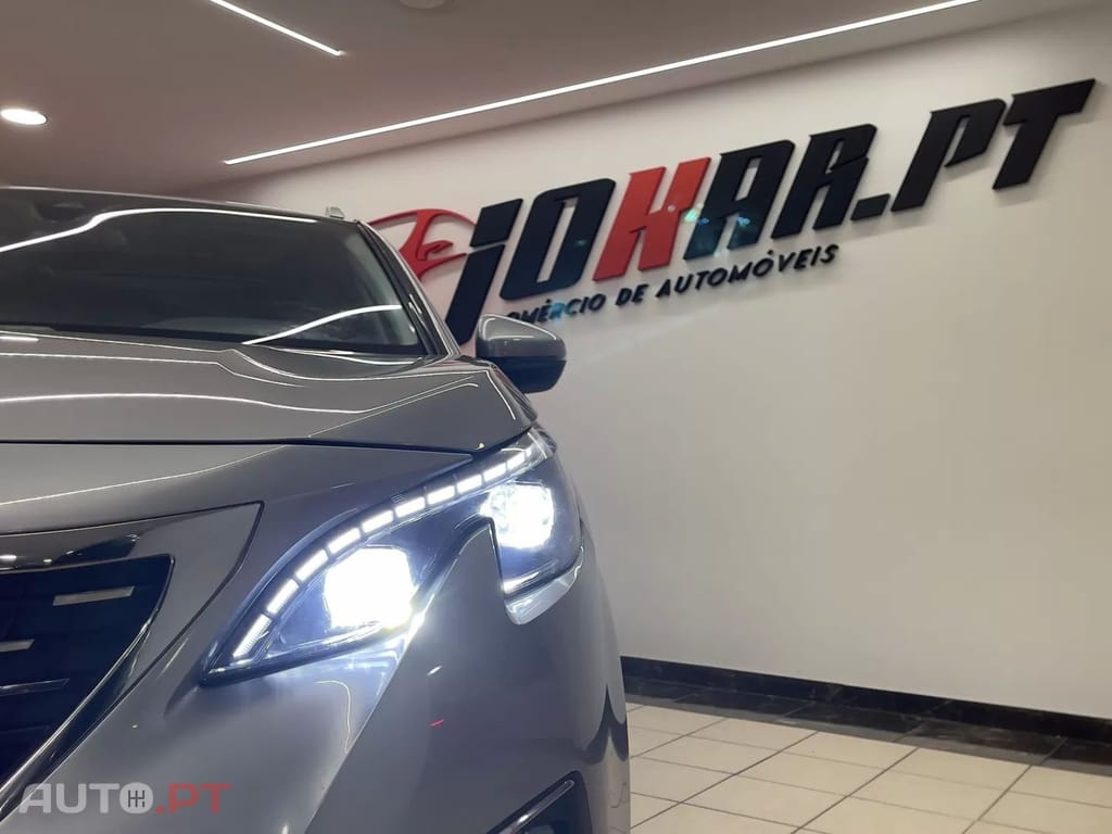 Peugeot 3008 1.5 BlueHDi Allure Pack — fotografia 13