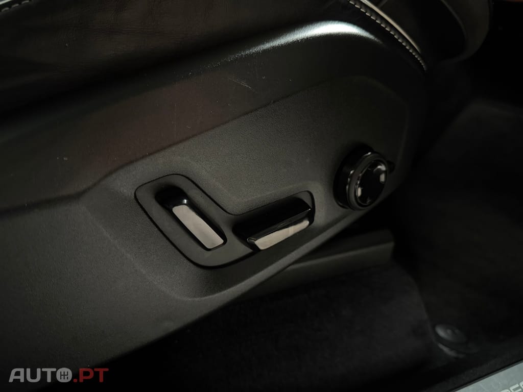 Volvo XC90 2.0 T8 PHEV R-Design AWD