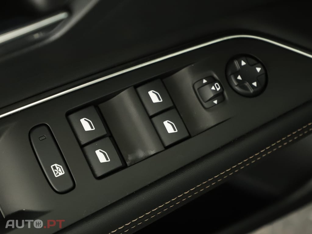 Peugeot 3008 3008 1.2 PureTech GT EAT8