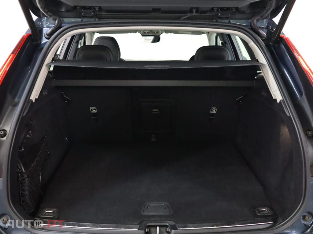 Volvo XC60 2.0 T6 AWD PHEV Inscription Auto