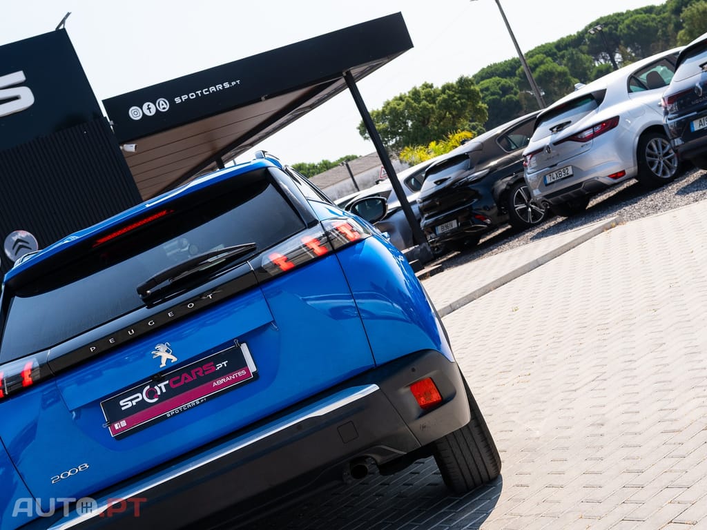 Peugeot 2008 1.2 PureTech Allure Pack
