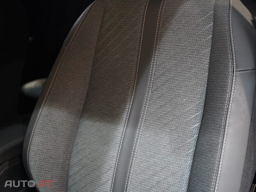 Peugeot 2008 1.2 PureTech Allure