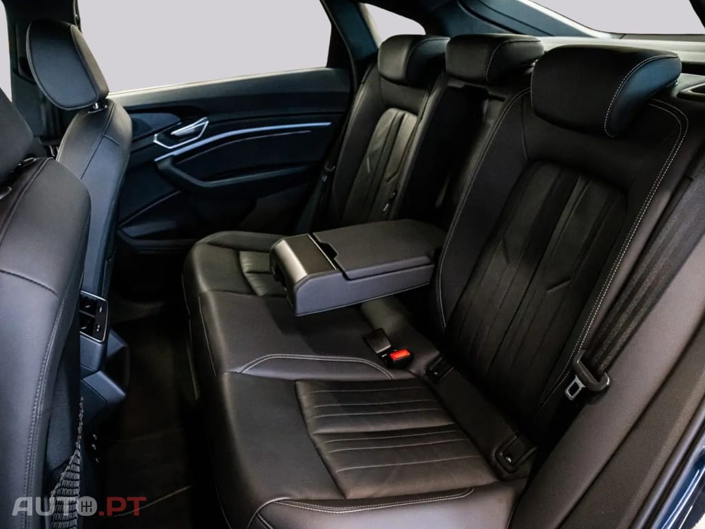 Audi E-Tron I.V.A DEDUTÍVEL  55 S LINE