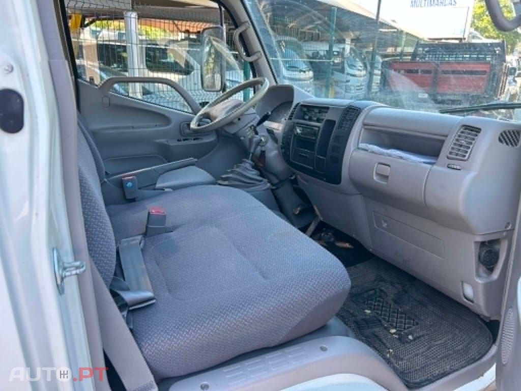 Toyota Dyna M35.25 3.0D-4D Contentor térmico