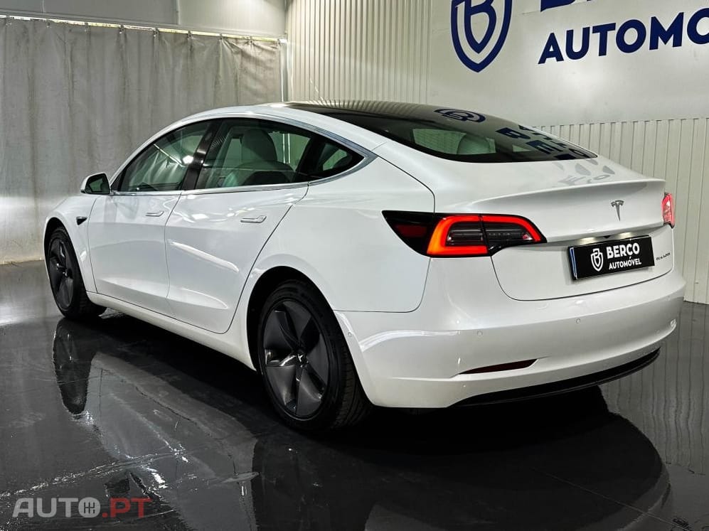 Tesla Model 3 Long-Range Dual Motor AWD