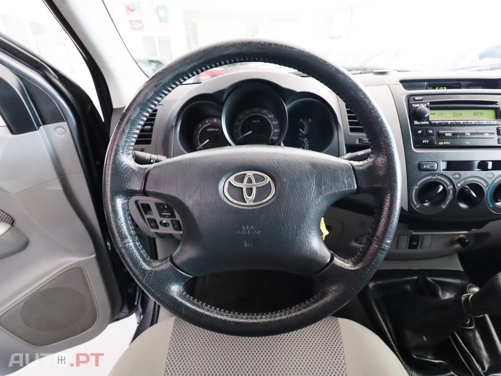 Toyota Hilux 2.5 D-4D 4WD CE AC