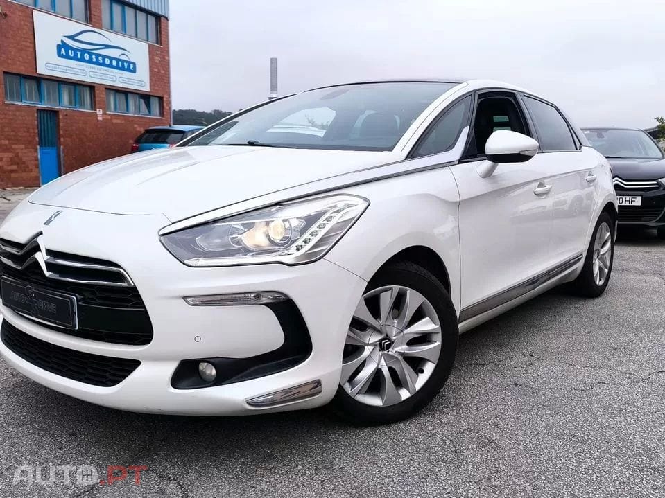 Citroen DS5 1.6 e-HDi Air. So Chic CMP6 112g