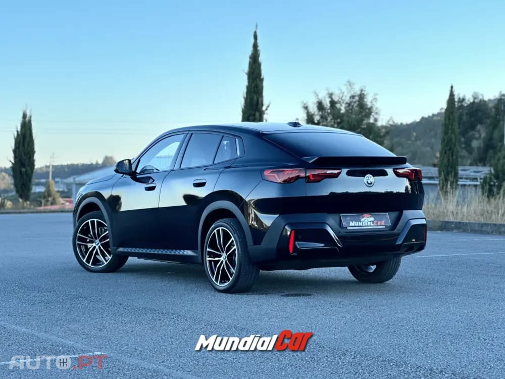 BMW iX2 eDrive20