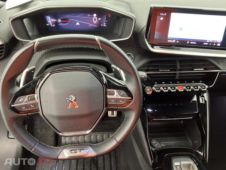 Peugeot 2008 1.2 PureTech GT EAT8