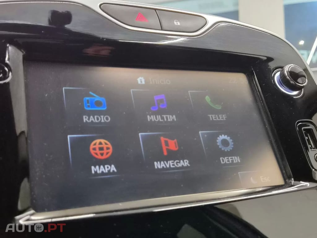 Renault Clio Sport Tourer 1.5 DCi BUSINESS — fotografia 17