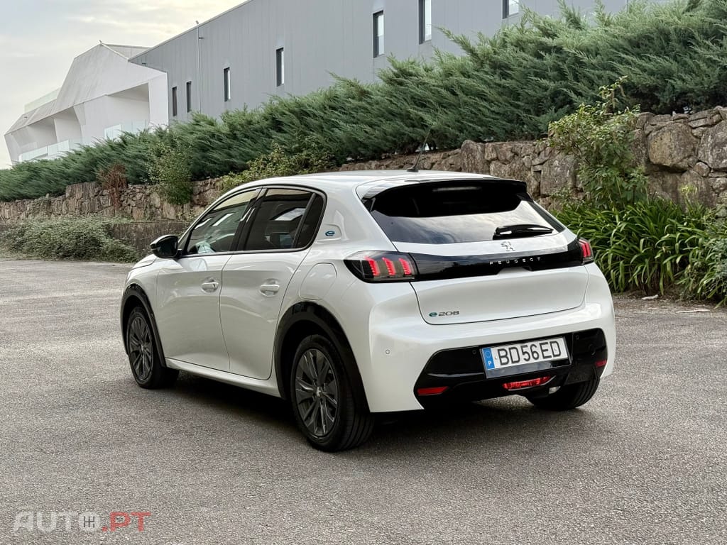 Peugeot E-208 50 kWh Active Pack