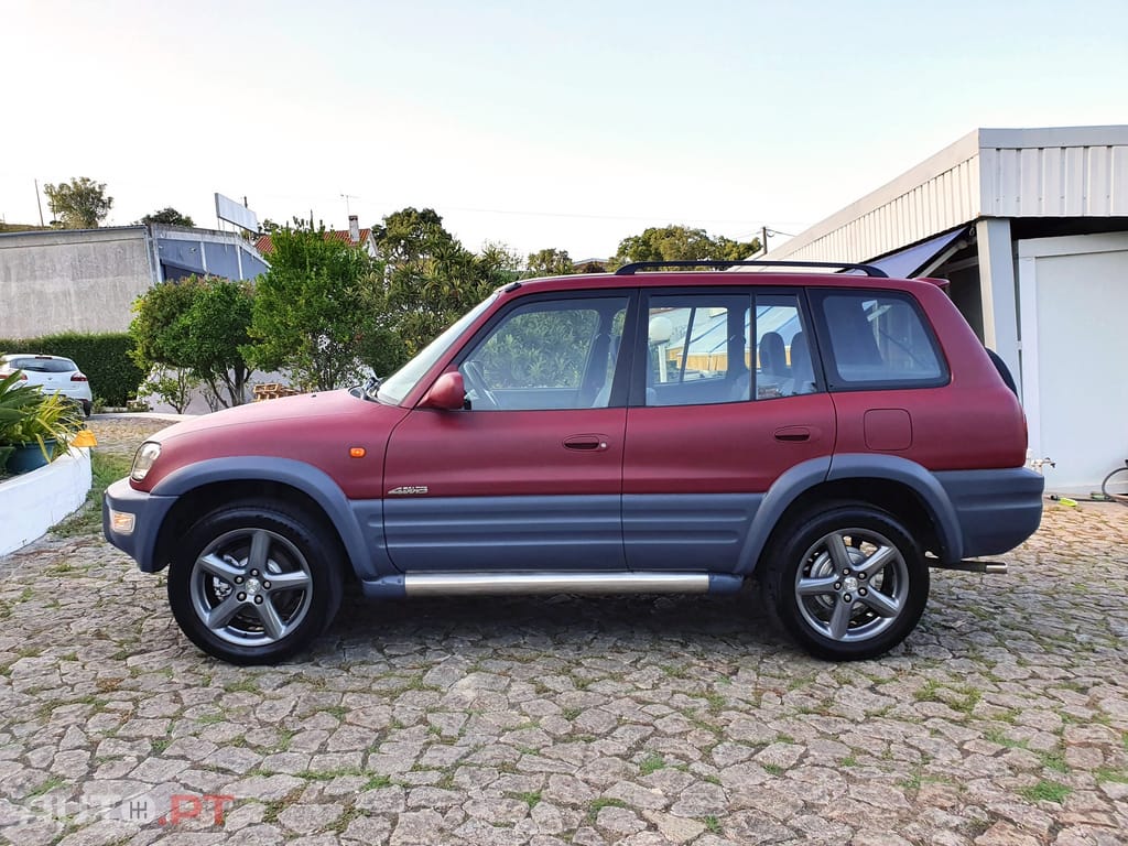 Toyota RAV4 2.0i 16V
