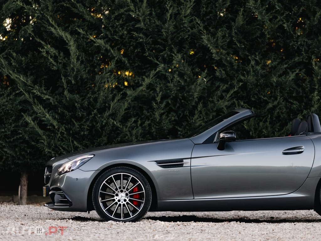 Mercedes-Benz SLC Standard