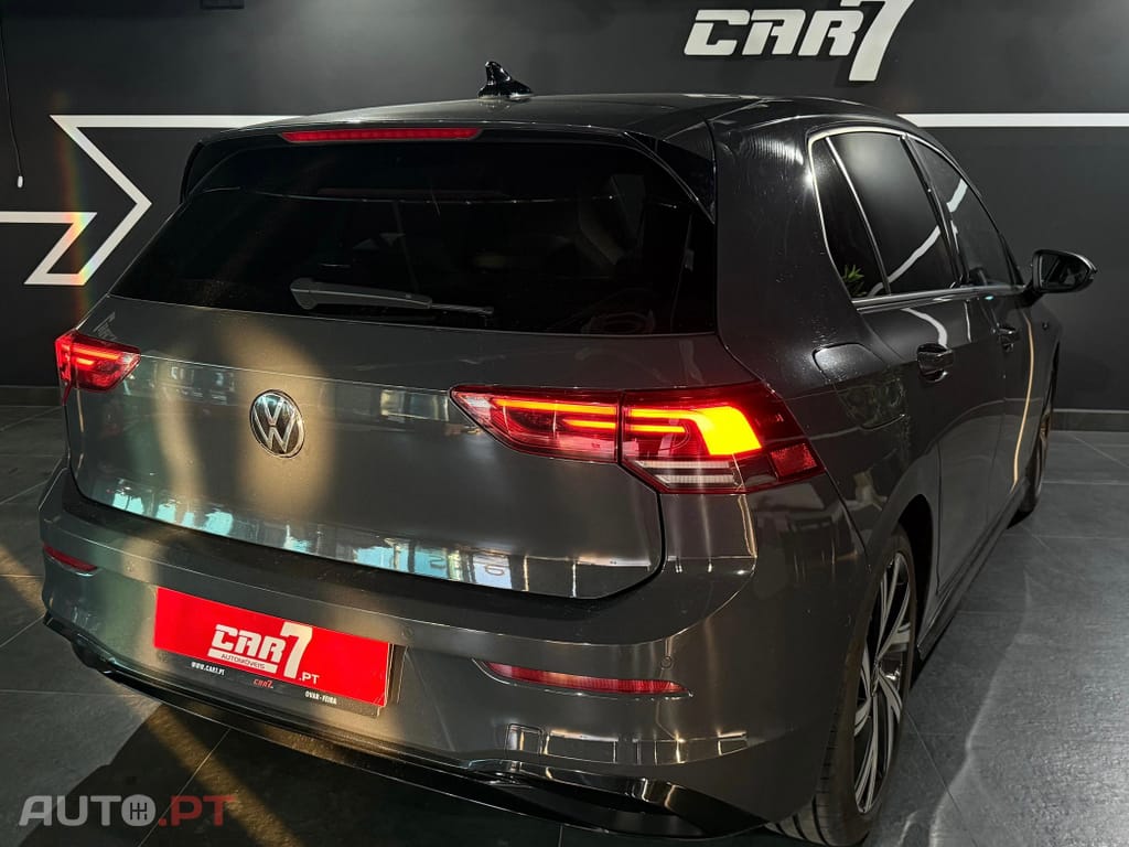 Volkswagen Golf 1.5 eTSI R-Line DSG